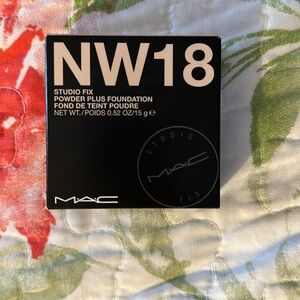 New in Box! MAC Powder Plus Foundation NW18